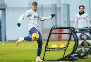 Bí Quyết Duy Trì Phong Độ Thi Đấu Của Cầu Thủ Chuẩn Nhất