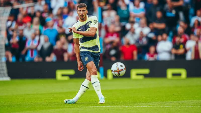 CB Trong Bóng Đá Là Gì? Vị Trí Này Có Ảnh Hưởng Như Nào? 4 Chuyền bóng và tham gia tấn công