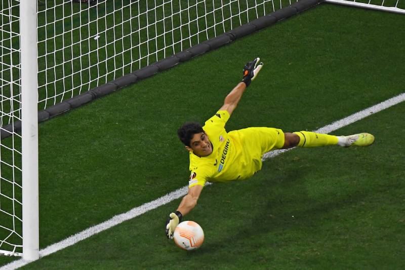 Phân Tích Các Vị Trí Trong Bóng Đá - Từ Thủ Môn Đến Tiền Đạo 2 Thủ môn